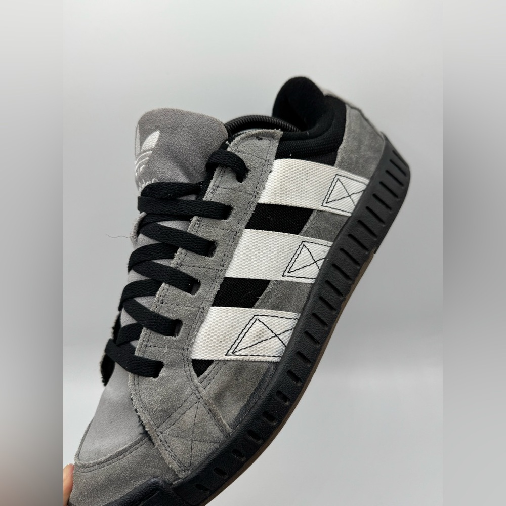 Adidas LWST - Picture 6 of 6